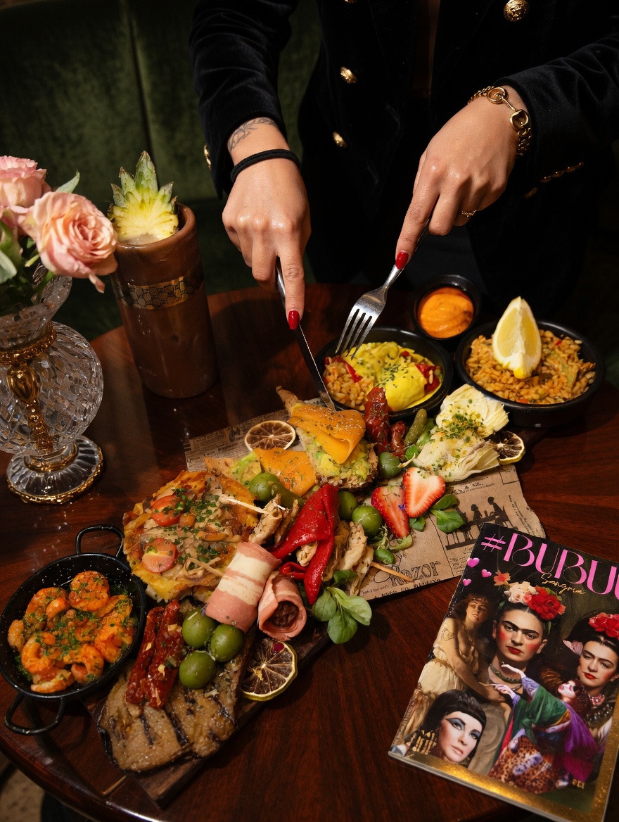 Bubita vibes platter vegan tapas El Born